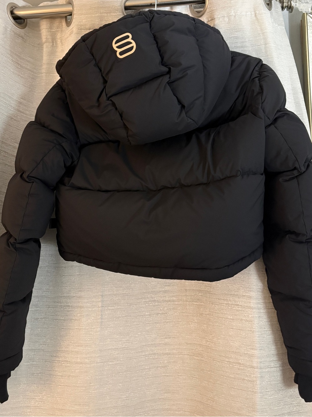 ARITZIA| SUPER PUFF XTRA SHORTY JACKET - Picture 8 of 8